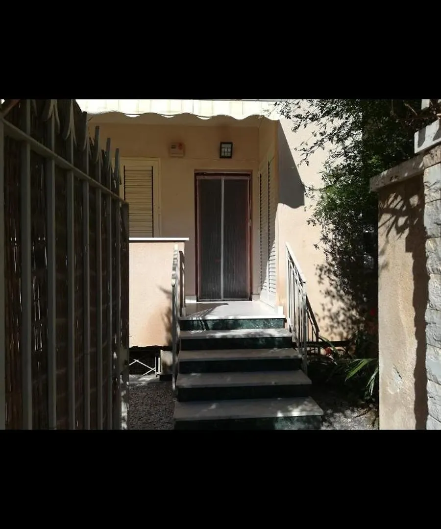 A Casa Di Lu' Villa Palermo 0*,  Italy