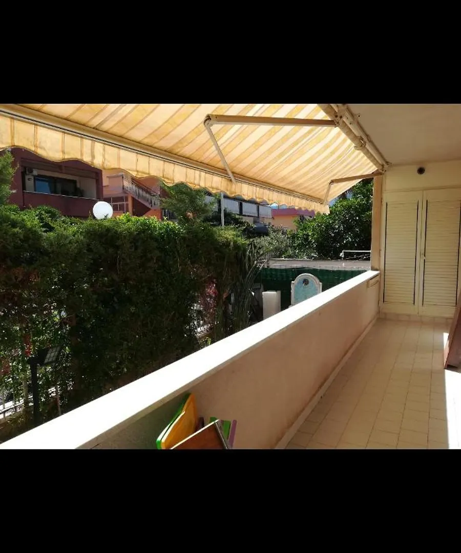 A Casa Di Lu' Villa Palermo 0*,